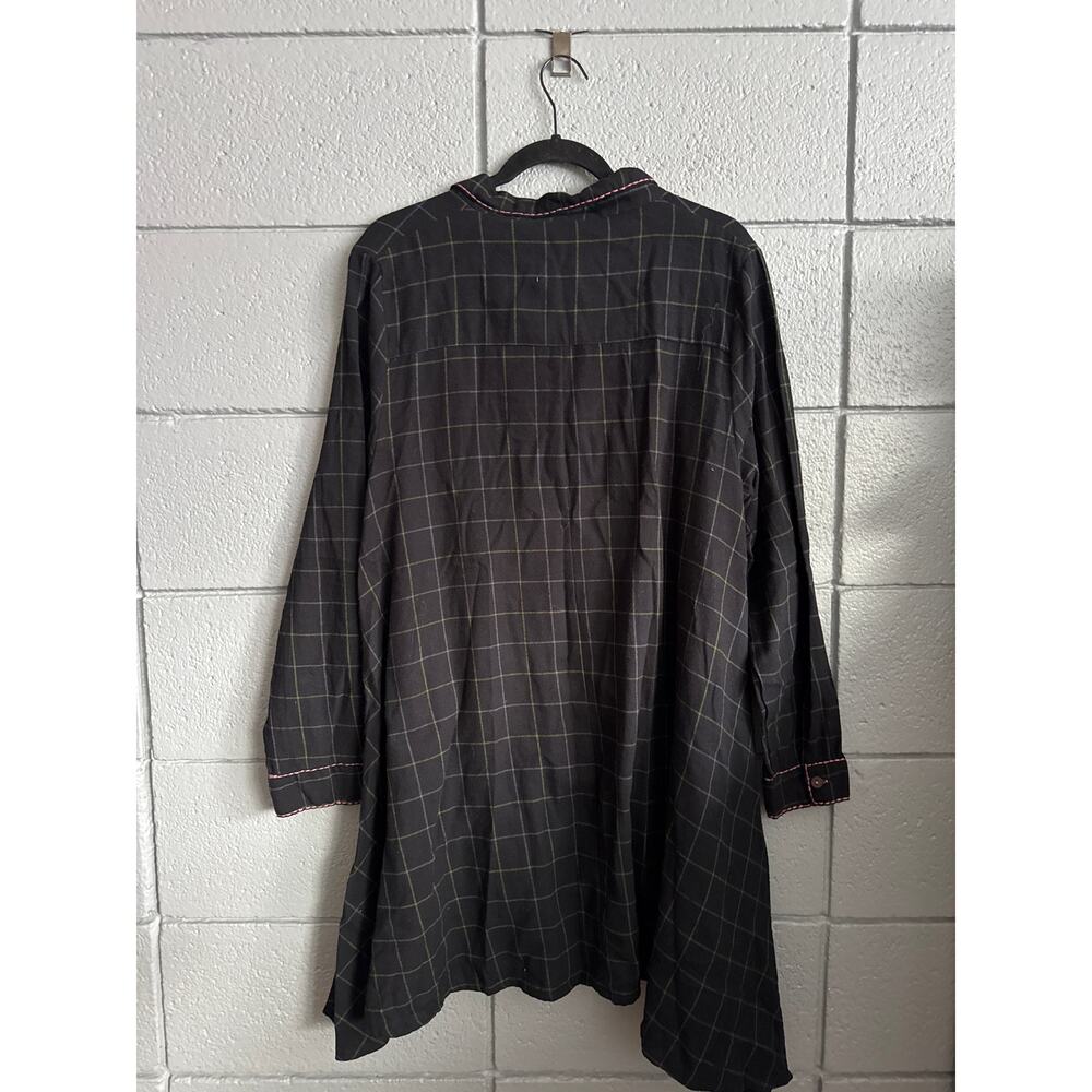 NWT Tulip Asymmetrical Hem Plaid Color Stitch Button Tunic size M - Picture 3 of 3